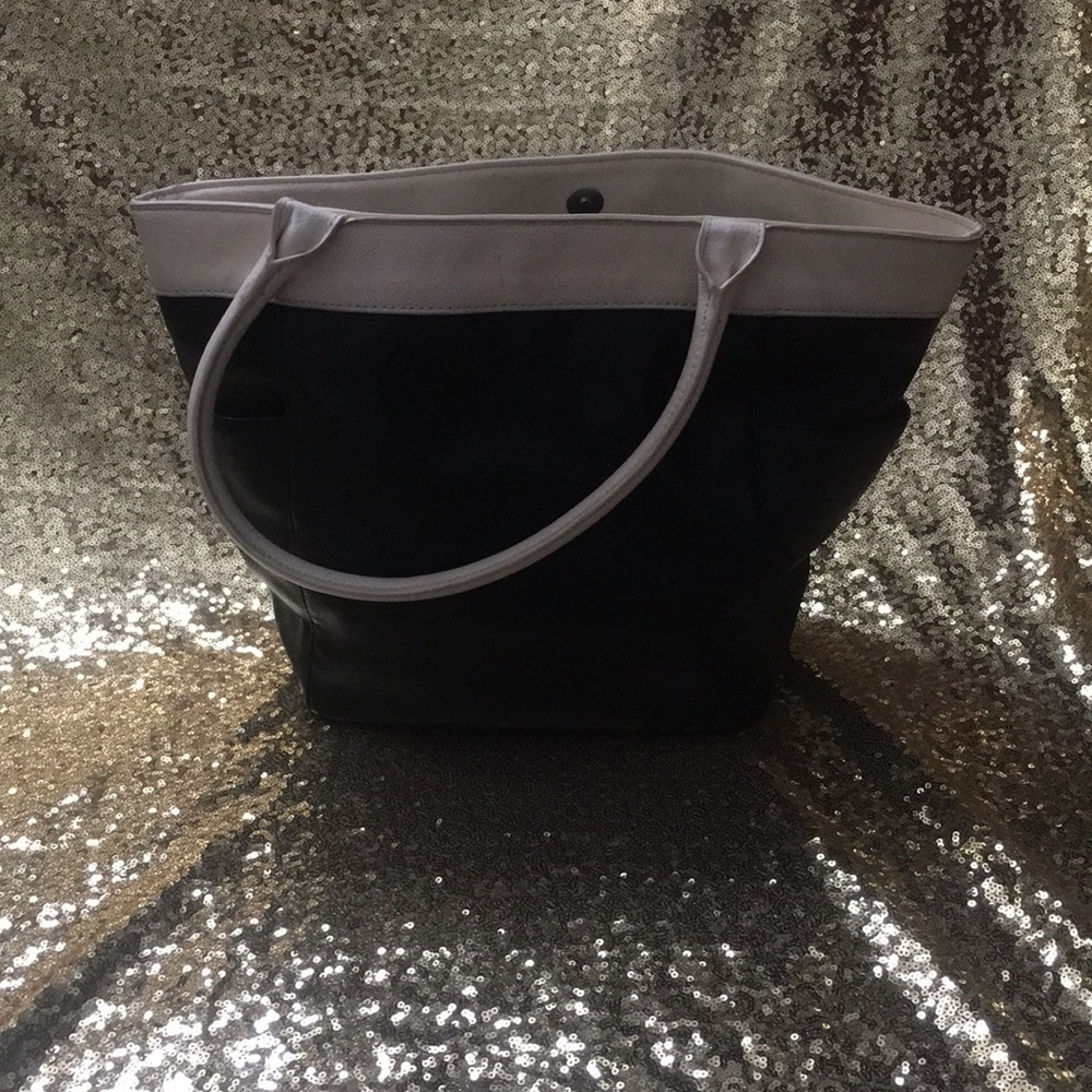 Kenneth Cole bag - Picture 2 of 2